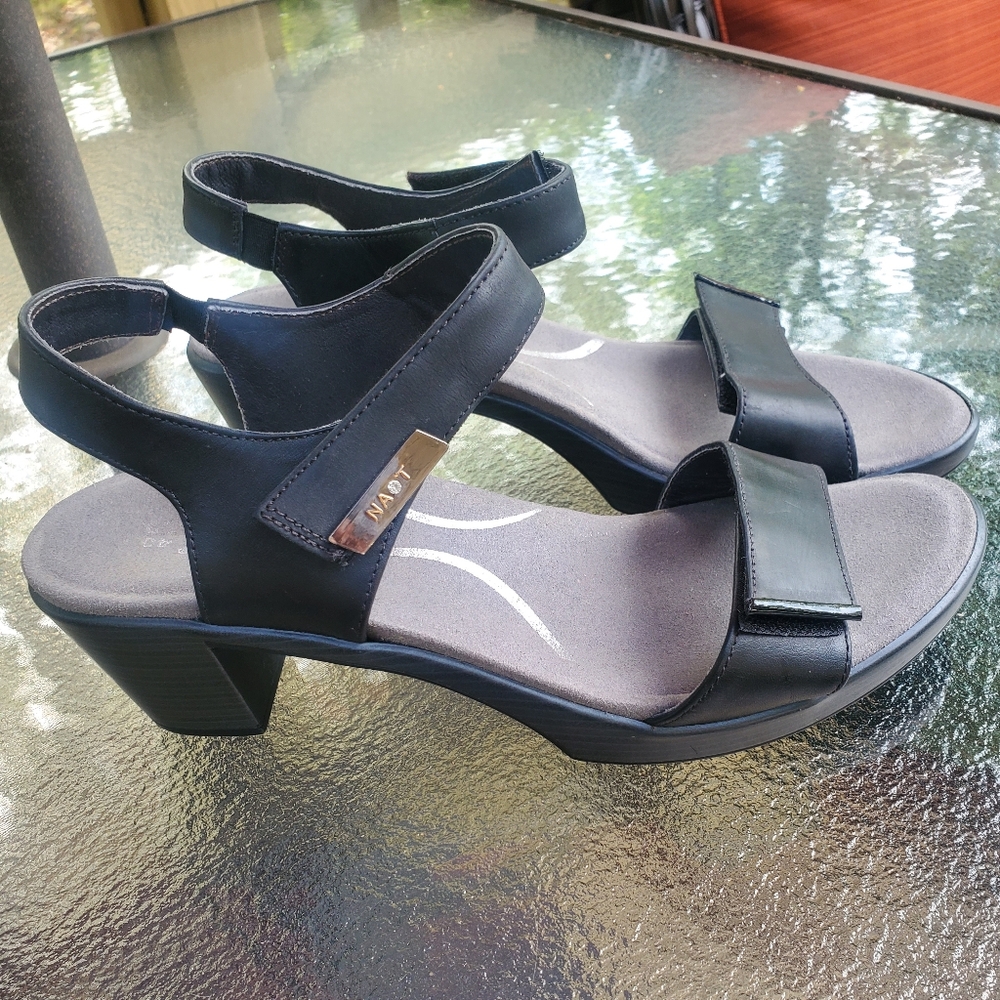 Naot Intact ankle strap sandals/size 40